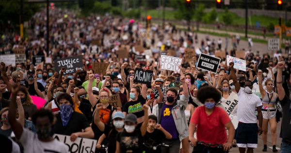 Mỹ: Bạo loạn tại Minneapolis liên quan đến vấn đề sắc tộc