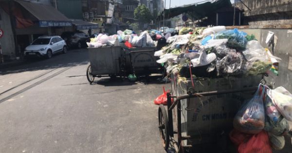 Người dân dỡ lều bạt sau 4 ngày chặn xe chở rác, bãi rác Nam Sơn được thông xe