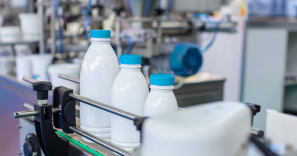 Bộ Công thương yêu cầu thu hồi sữa hạnh nhân Milk Lab của Úc