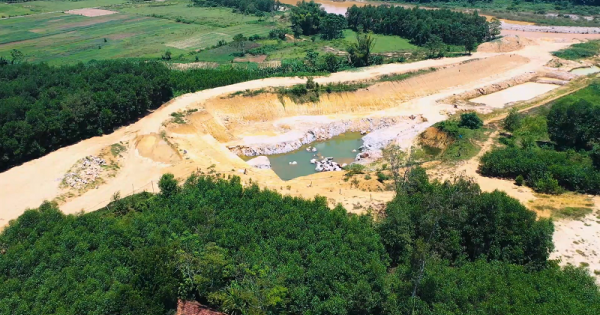 Quảng Ngãi: Làm công trình thủy điện cho nổ mìn gây nứt nhà dân