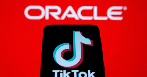 Tổng thống Trump đồng ý cho Oracle mua TikTok