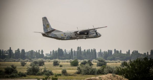 Máy bay quân sự rơi ở Ukraine khiến ít nhất 22 người thiệt mạng