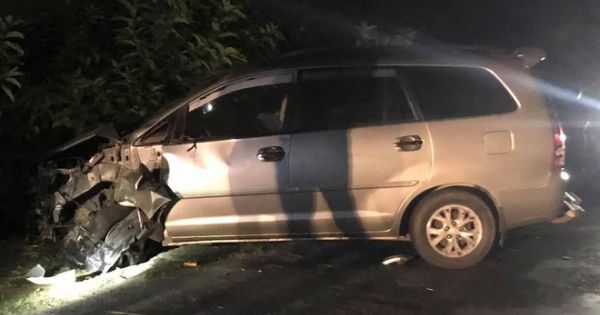 Ô tô Toyota Innova tông 4 xe máy, 9 người bị thương tại Hải Dương