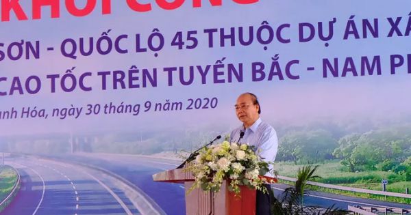 Thủ tướng Nguyễn Xuân Phúc dự lễ khởi công đường cao tốc Bắc - Nam