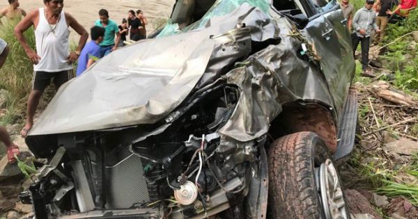 Ôtô rơi xuống vực, 2 giáo viên thiệt mạng tại Nghệ An