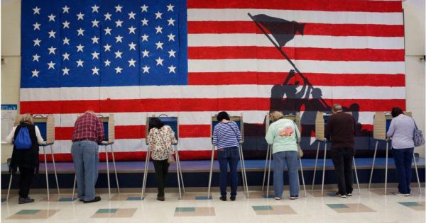 Số cử tri bầu cử sớm tại nhiều bang Mỹ cao kỉ lục