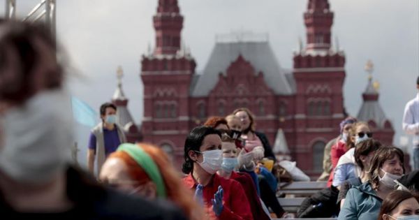 Covid-19: Số ca mắc mới ở Nga tăng kỉ lục