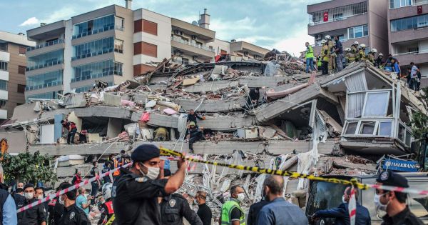 Thổ Nhĩ Kỳ xử lý hậu quả vụ động đất mạnh 7,0 độ Richter