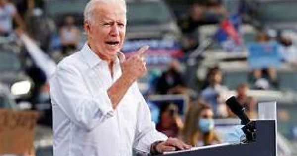 Chính sách đầu tiên của Tổng thống Joe Biden bị chặn