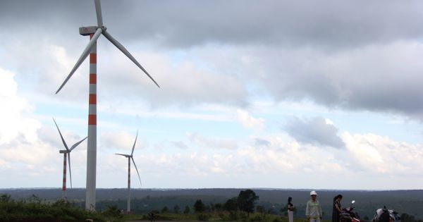Hơn 2.200 tỷ đồng đầu tư hai nhà máy điện gió ở Đắk Lắk