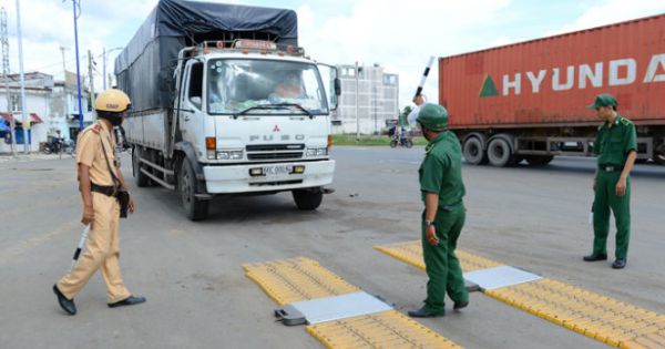 TP.HCM kiểm tra tải trọng xe tải đột xuất