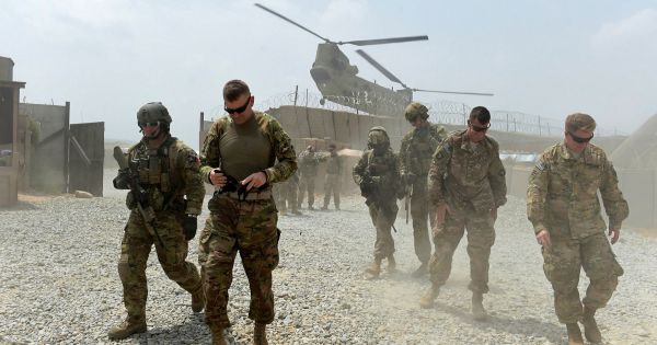 Mỹ sẽ xem xét lại thời hạn rút quân khỏi Afghanistan