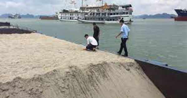 Xử phạt trường hợp vận chuyển hơn 500 m3 cát không rõ nguồn gốc ở Quảng Ninh
