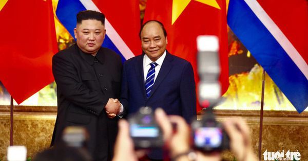 Chủ tịch Triều Tiên Kim Jong Un chúc mừng Chủ tịch nước Nguyễn Xuân Phúc