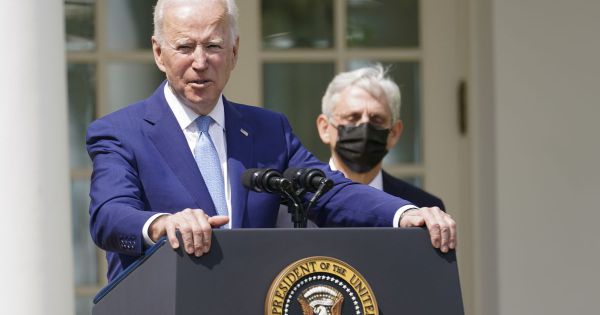 TT Mỹ Joe Biden công bố các biện pháp hạn chế bạo lực súng đạn