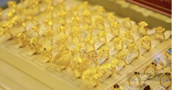Giá vàng trong nước đảo chiều, giảm 150.000 đồng mỗi lượng