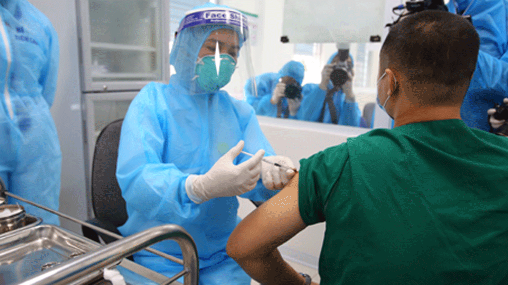 Không ghi nhận phản ứng bất thường sau ngày đầu tiêm vaccine Covid-19 tại Đắk Lắk