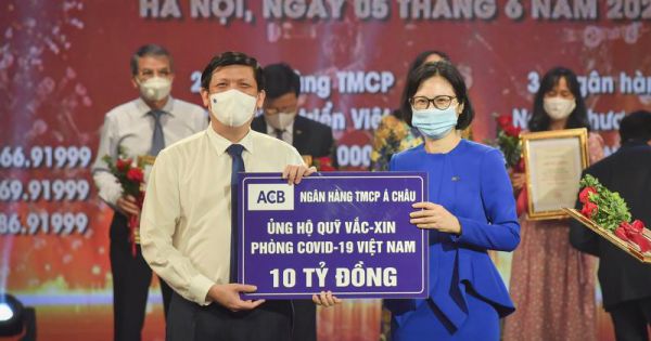 ACB ủng hộ 10 tỷ đồng vào Quỹ vaccine Việt Nam và mua 100.000 liều vaccine cho nhân viên