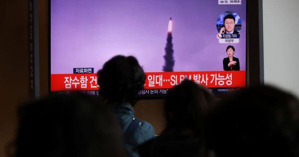 Triều Tiên xác nhận phóng thử tên lửa đạn đạo từ tàu ngầm