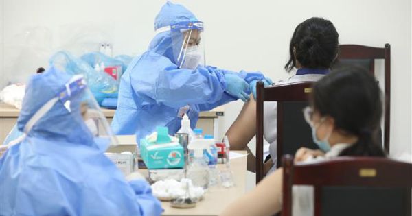 Hà Nội: Giám đốc Sở GD-ĐT đính chính phát ngôn “Hoàn trả 2 lô vaccine gia hạn”